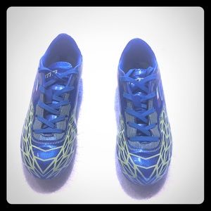 Youth boys Lotto soccer cleats